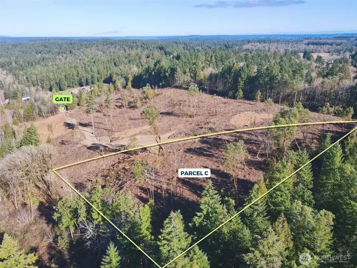 Overhead view with approximate boundaries in yellow.