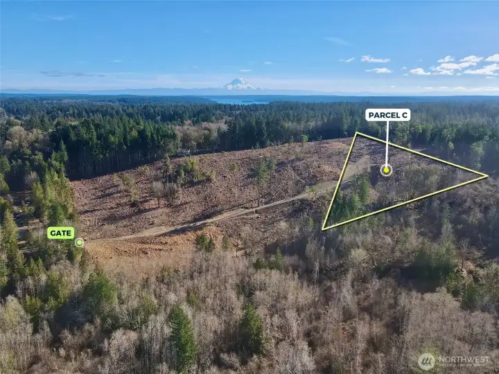 Overhead view with approximate boundaries in yellow.