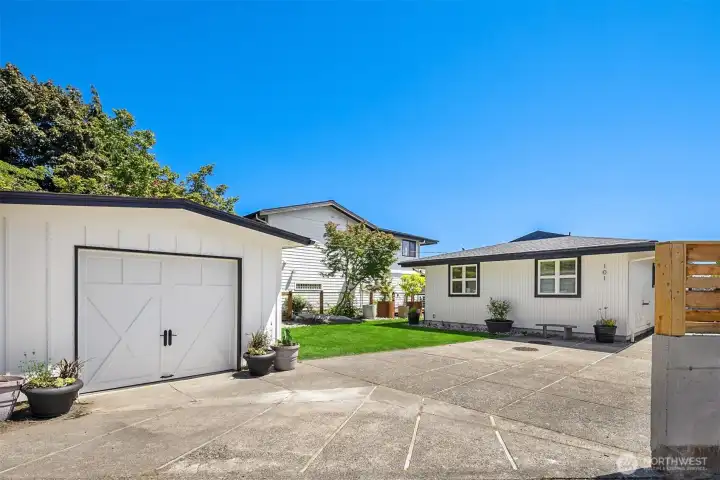 1-Car garage, perfect for additional storage.