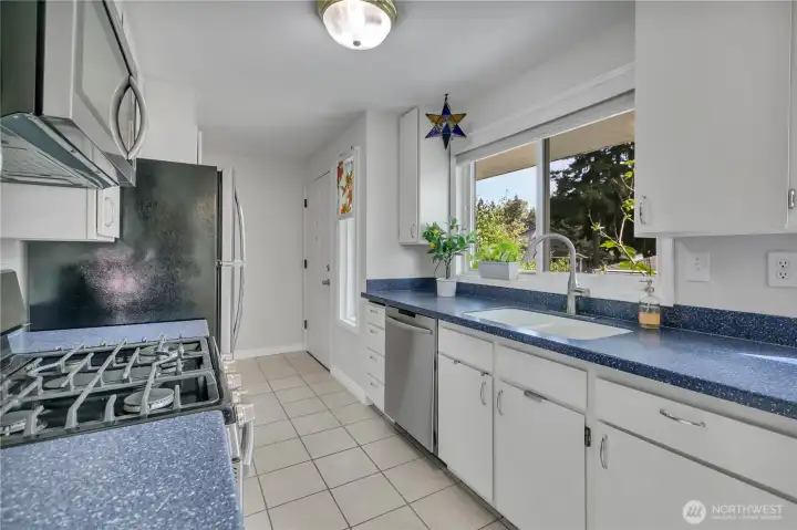 Ample counter space