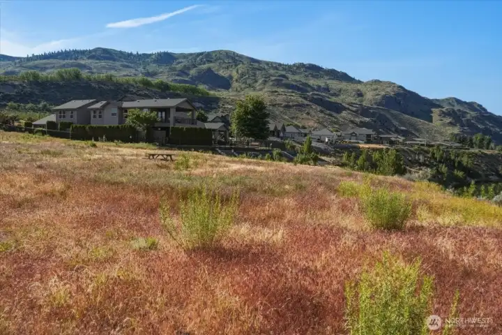Just 5 min away from Chelan Just 5 min away from Chelan