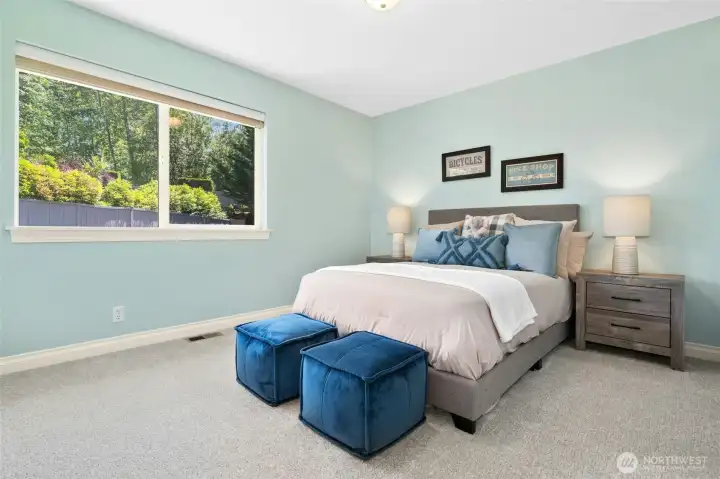 One of the good sized guest rooms.