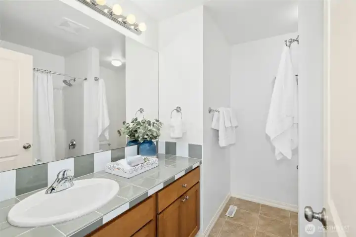 Upstairs guest bath.