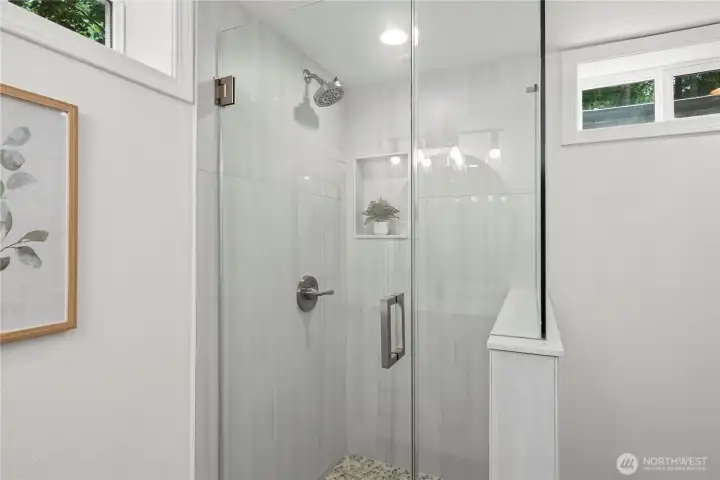 lower level 3/4 bath