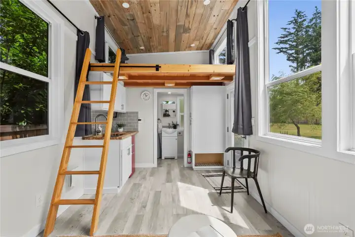 self-sustaining tiny home