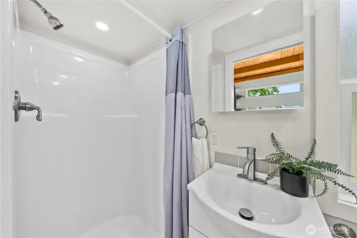 self-sustaining tiny home
