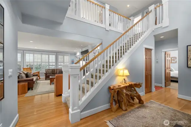 Welcoming entry way to the home.