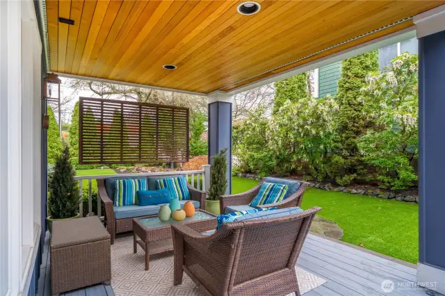 Covered outdoor area - perfect for year round entertaining.