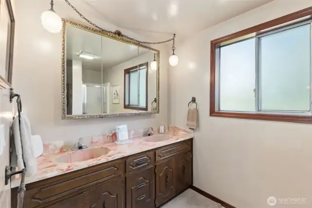 Primary bath