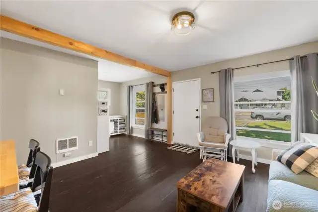 Coat rack next to the front door does not convey but great space for one.