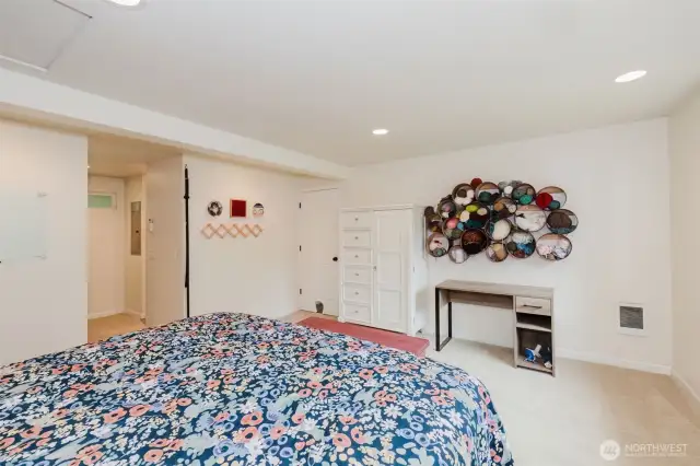 Primary/Walk in closet