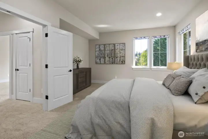 Very large primary suite