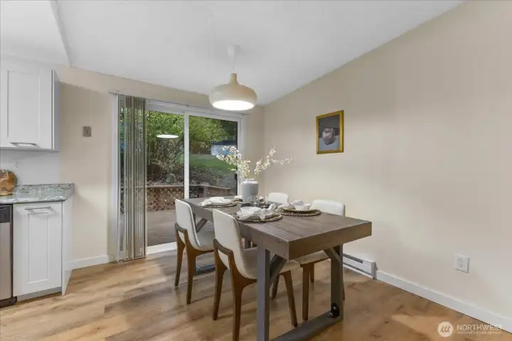 Dining room.