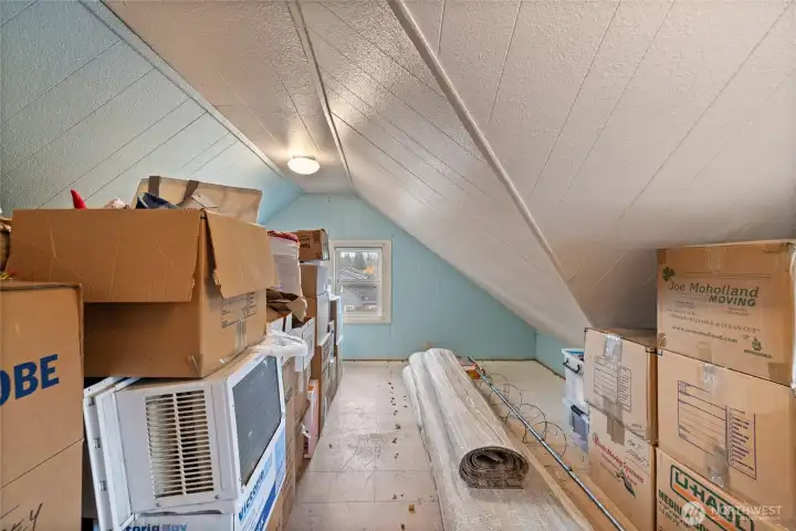 2nd bedroom upstairs needs new flooring