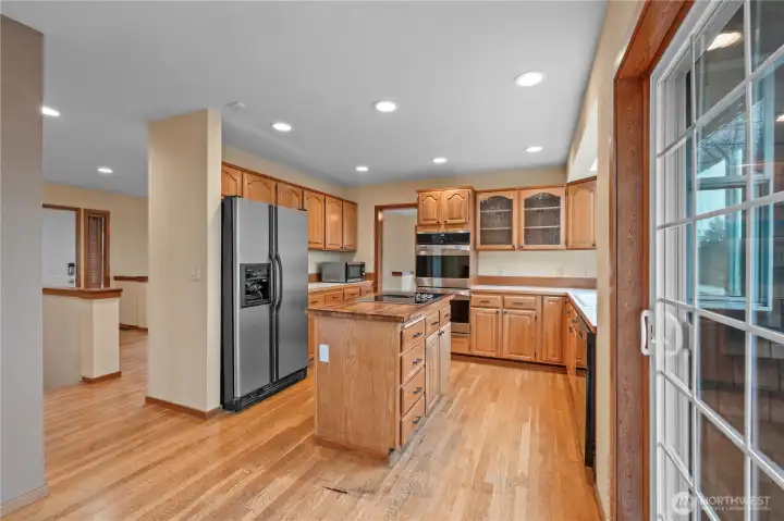 Main Level - Kitchen