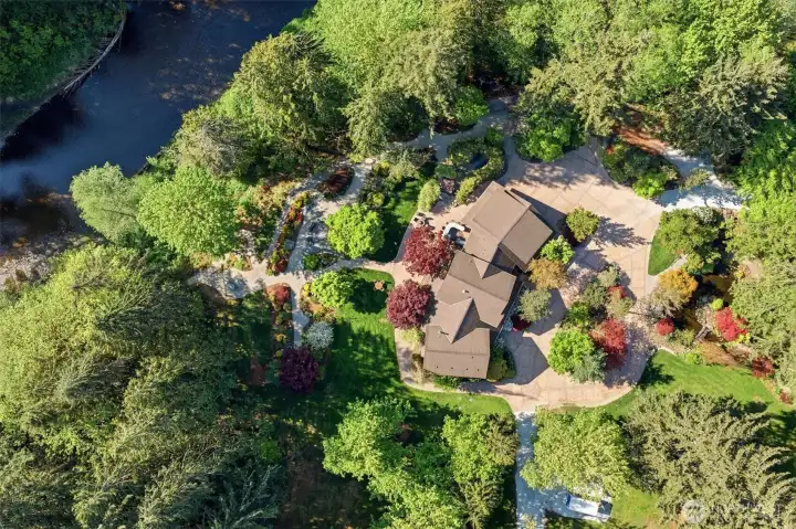 Escape to your private sanctuary in Arlington -- an hour north of Seattle.