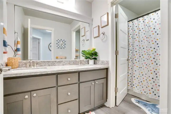 2nd floor full bath
