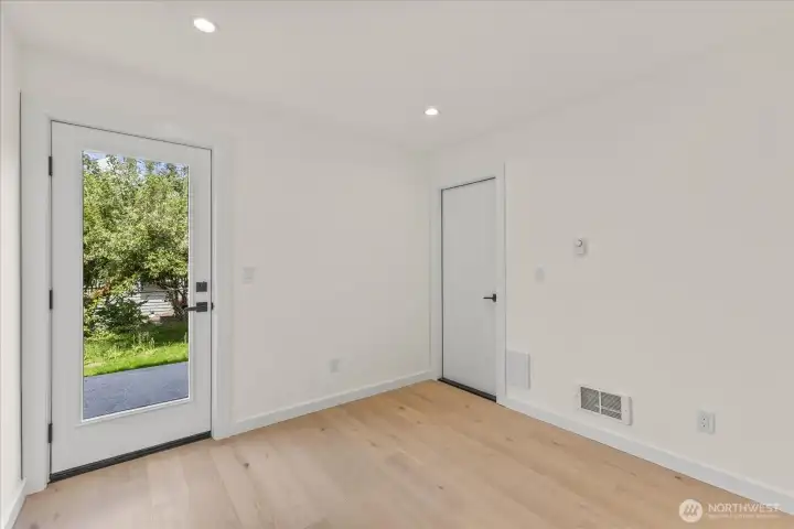 Mud room that connects to the garage