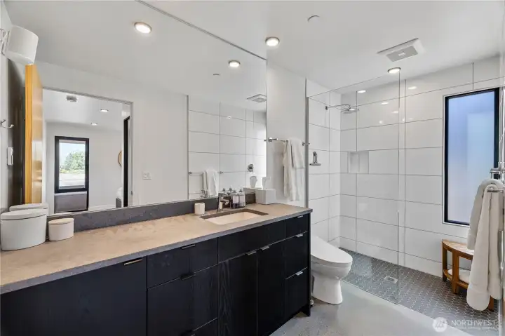 Primary bath