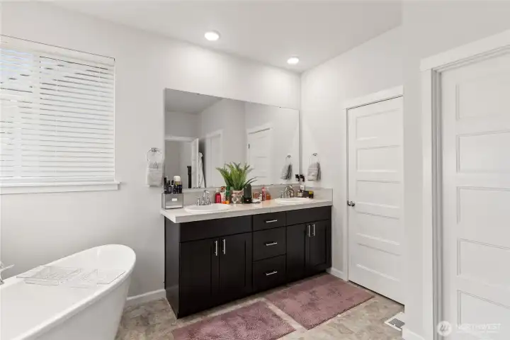Dual vanities in primary suite Dual vanities in primary suite