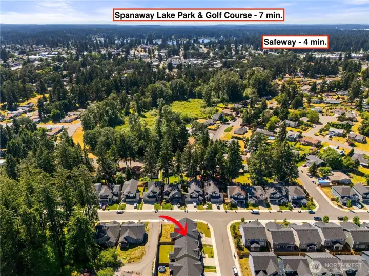 Surrounding area and amenities Surrounding area and amenities