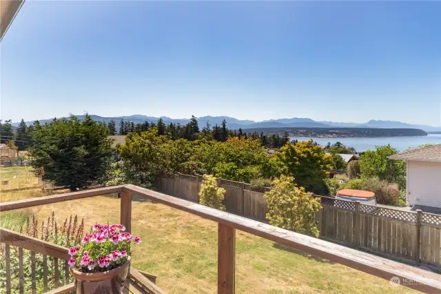 Deck off dining room