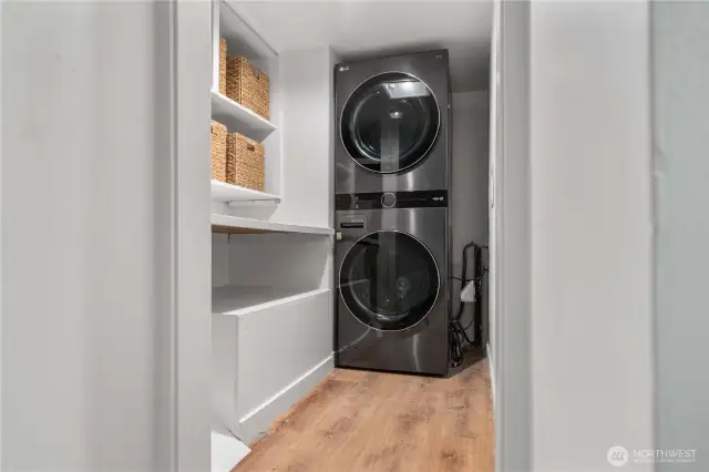 Upper laundry room