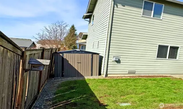 Shed at backyard included!