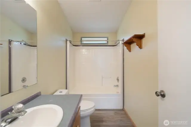2ND BATHROOM