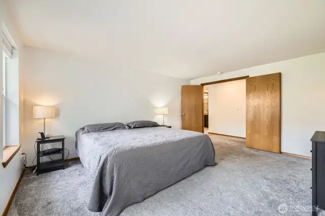 LARGE PRIMARY BEDROOM, W/ DOUBLE DOOR ENTRY FOR FURNITURE & HUGE WALK IN CLOSET.