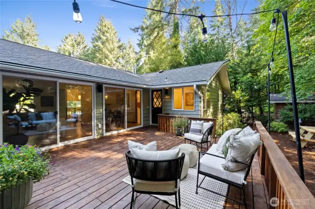 Two large sliders create the perfect indoor/outdoor living.