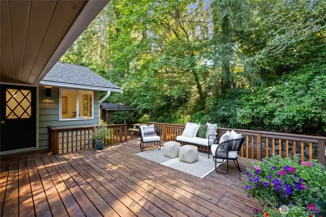 The backyard is surrounded by a peaceful greenbelt. Birdwatchers rejoyce!