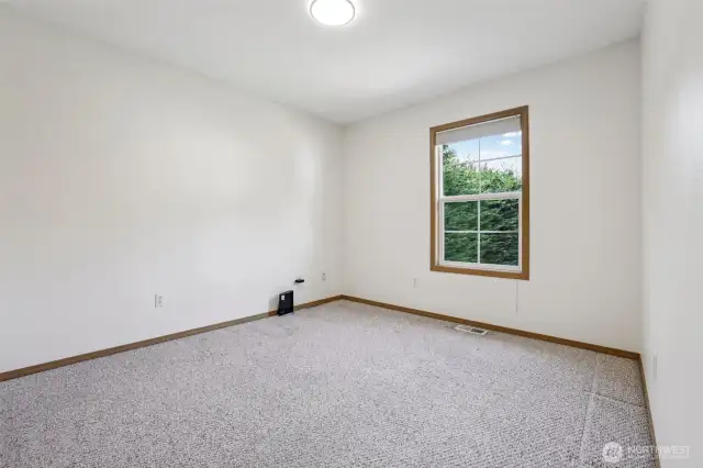 Upstairs Bedroom #4