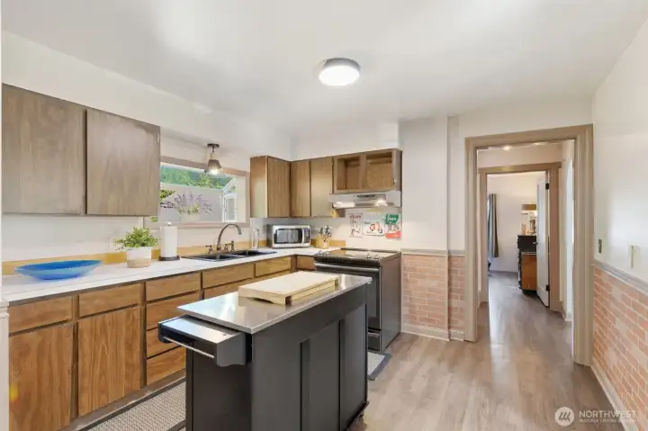Roomy kitchen