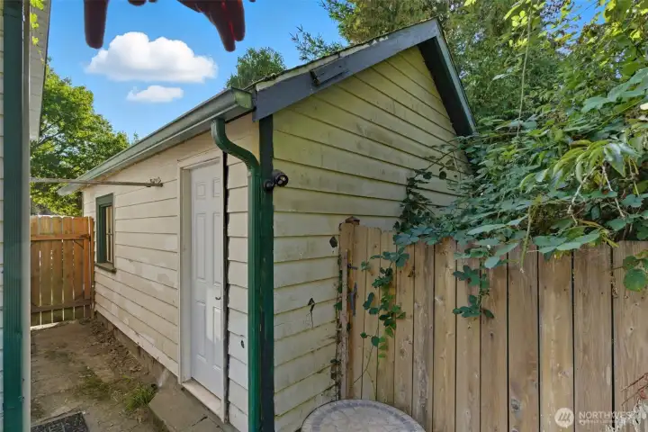 Detached garage side door (another door in front)