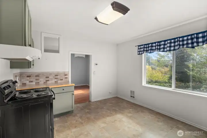 Eat in Kitchen