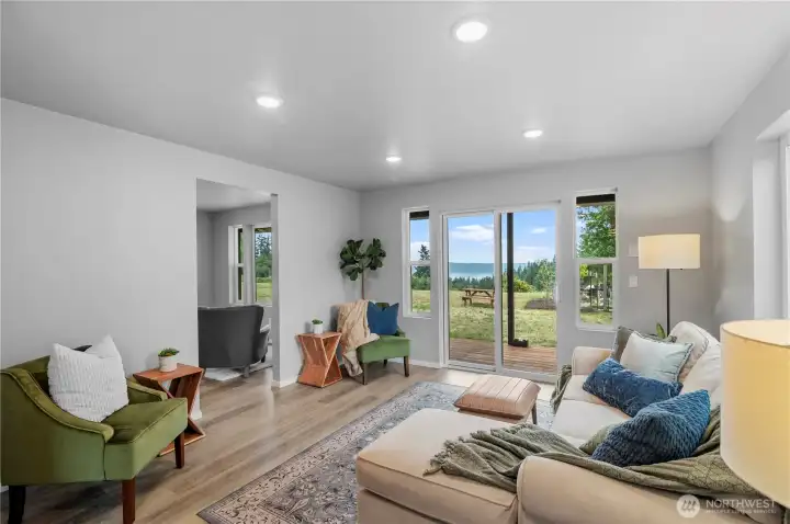 An atmosphere of peace and calm with room to entertain as needed.