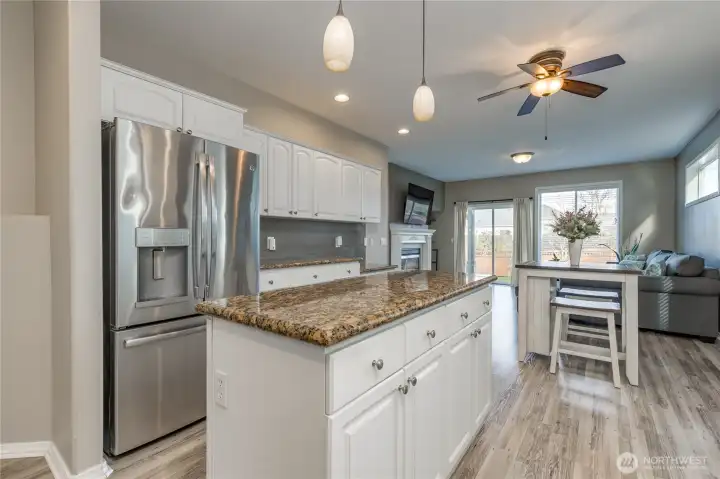 Kitchen flows into the family room