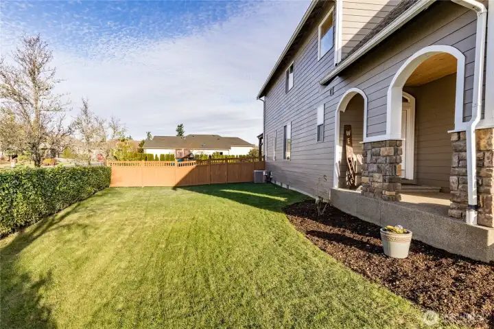 Large side yard