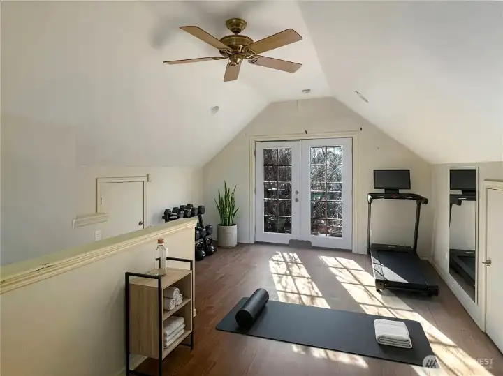 Loft virtually staged