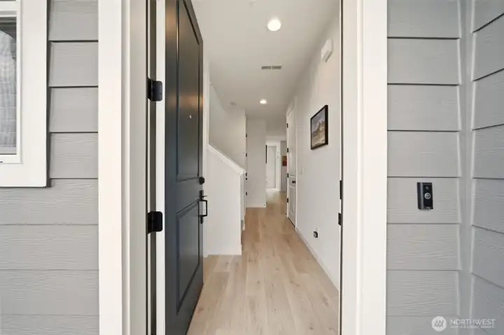 Entrance. Front door.