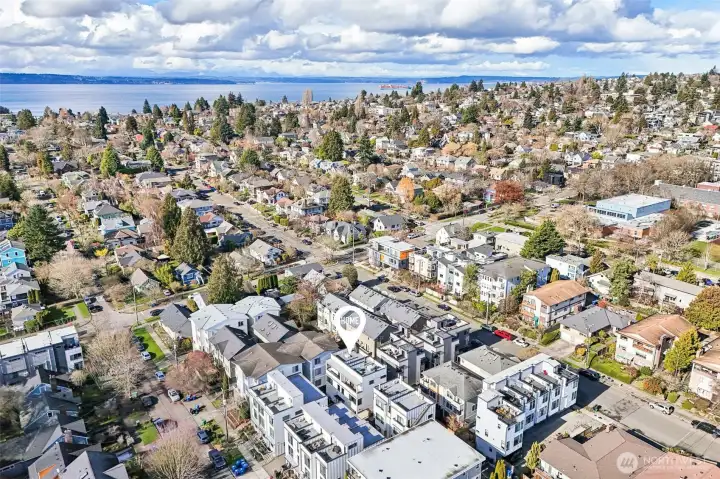Hop on the Burke Gilman Trail, stroll through the Locks, or head up to Golden Gardens for a beach day - it's all right here.