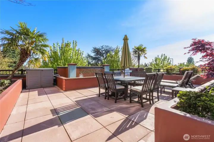 2nd floor picnic and outdoor BBQ area