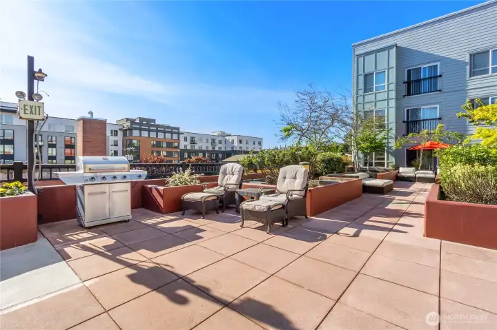 2nd floor picnic and outdoor BBQ area