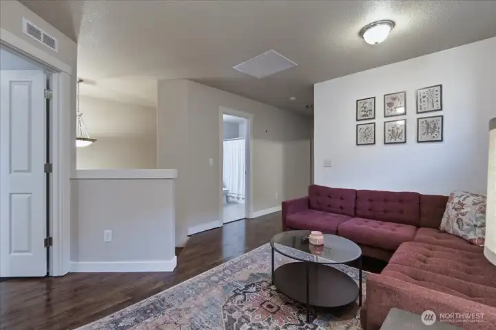 Family room loft on 2nd floor, laminate flooring