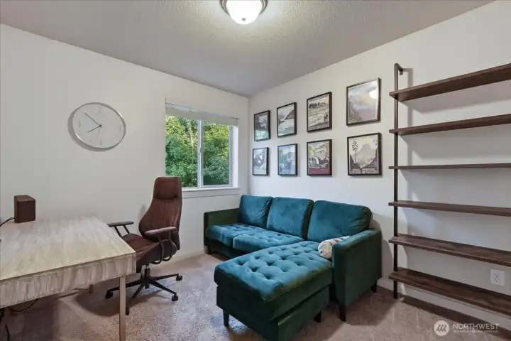 3rd bedroom, w2w carpet