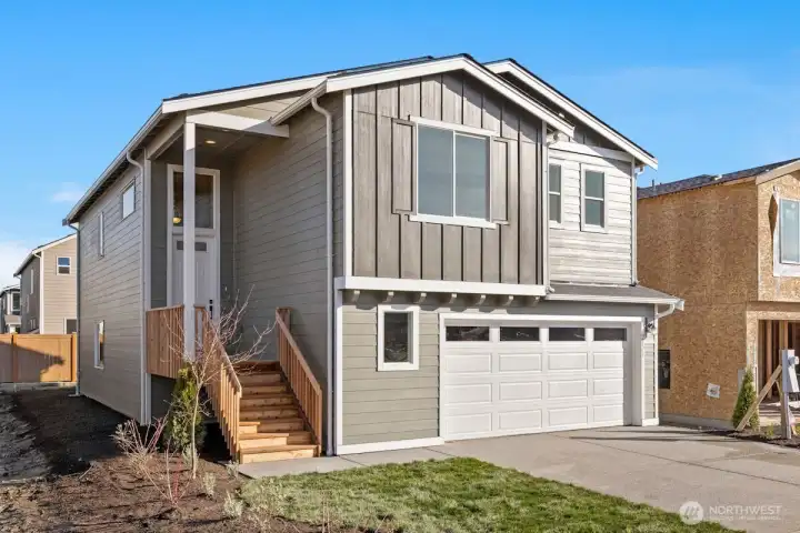 Photographs are for illustrative purposes only. Features, finishes, interior/exterior colors, landscaping and floorplan shown may vary from actual homes built