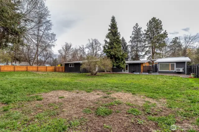 Fully fenced side yard to the North