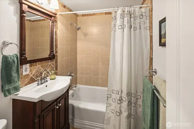 Main floor bath.