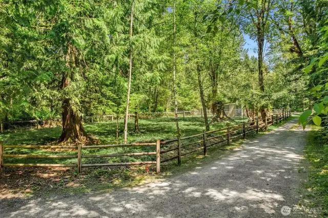 2nd Driveway to Barn and Patures